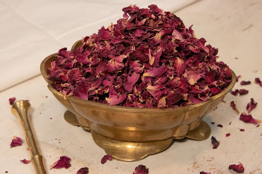 Organic Red Rose Petals (Rosa damascena) – Raine n River Apothecary